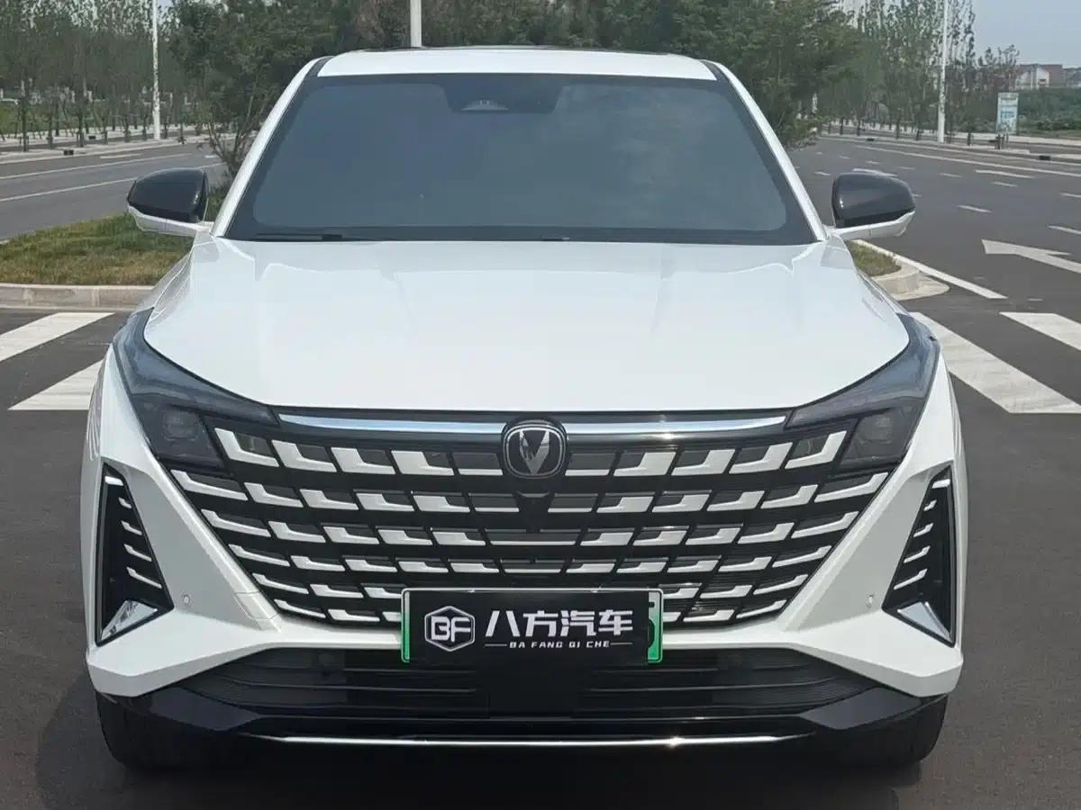 Changan UNI-Z New Energy 2024 Blue Whale Smart Electric iDD 125km Superior Edition — миниатюра 2
