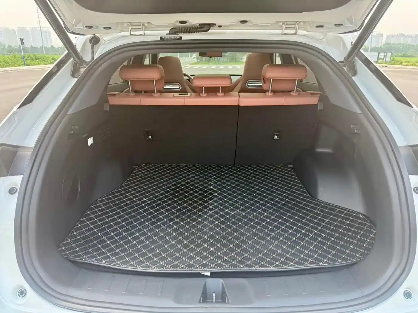 Changan UNI-Z New Energy 2024 Blue Whale Smart Electric iDD 125km Superior Edition — миниатюра 11