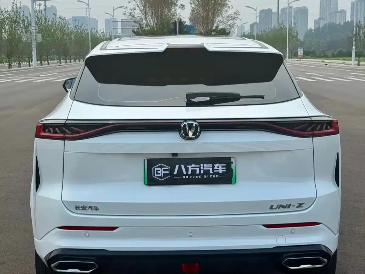 Changan UNI-Z New Energy 2024 Blue Whale Smart Electric iDD 125km Superior Edition — миниатюра 7