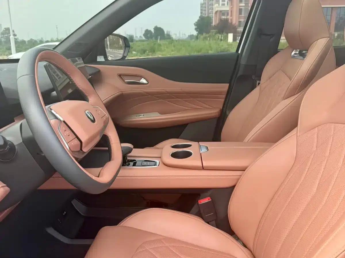 Changan UNI-Z New Energy 2024 Blue Whale Smart Electric iDD 125km Superior Edition — миниатюра 10