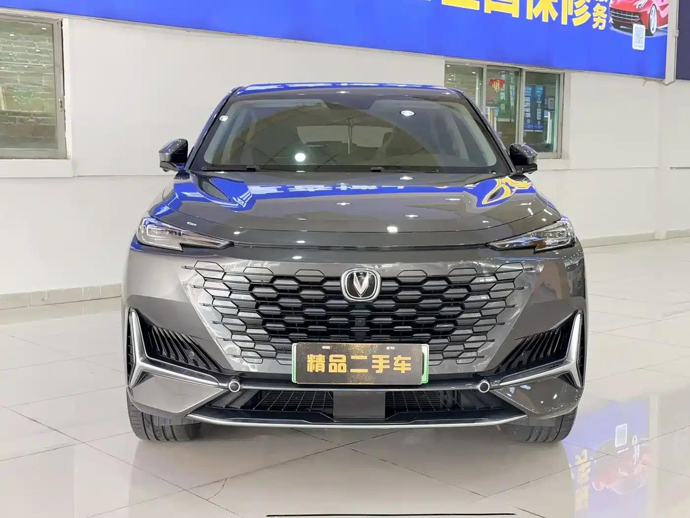 Changan UNI-K Smart Electric iDD 2022 Blue Whale iDD 130km 1.5T Excellent Edition — миниатюра 2