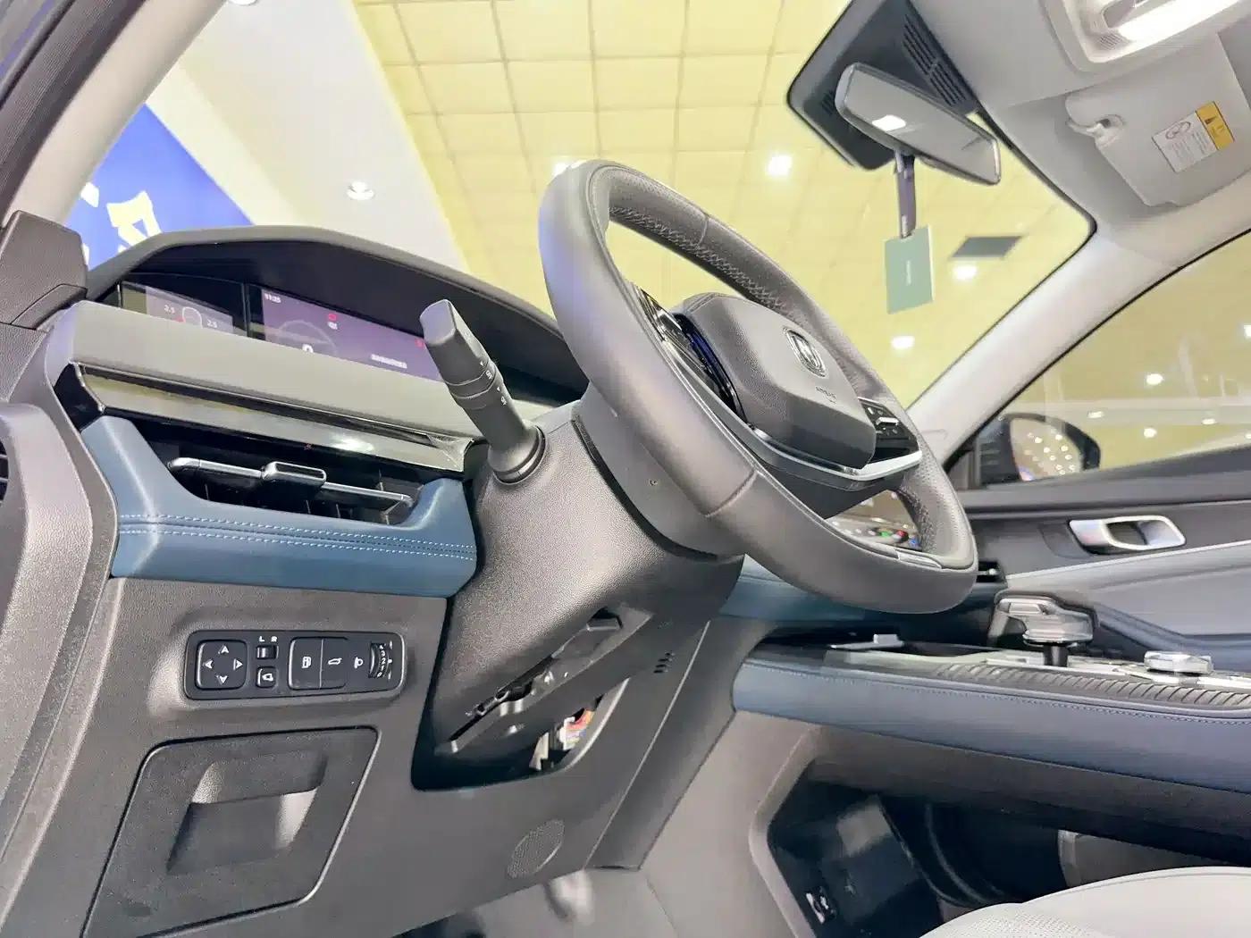 Changan UNI-K Smart Electric iDD 2022 Blue Whale iDD 130km 1.5T Excellent Edition — миниатюра 11