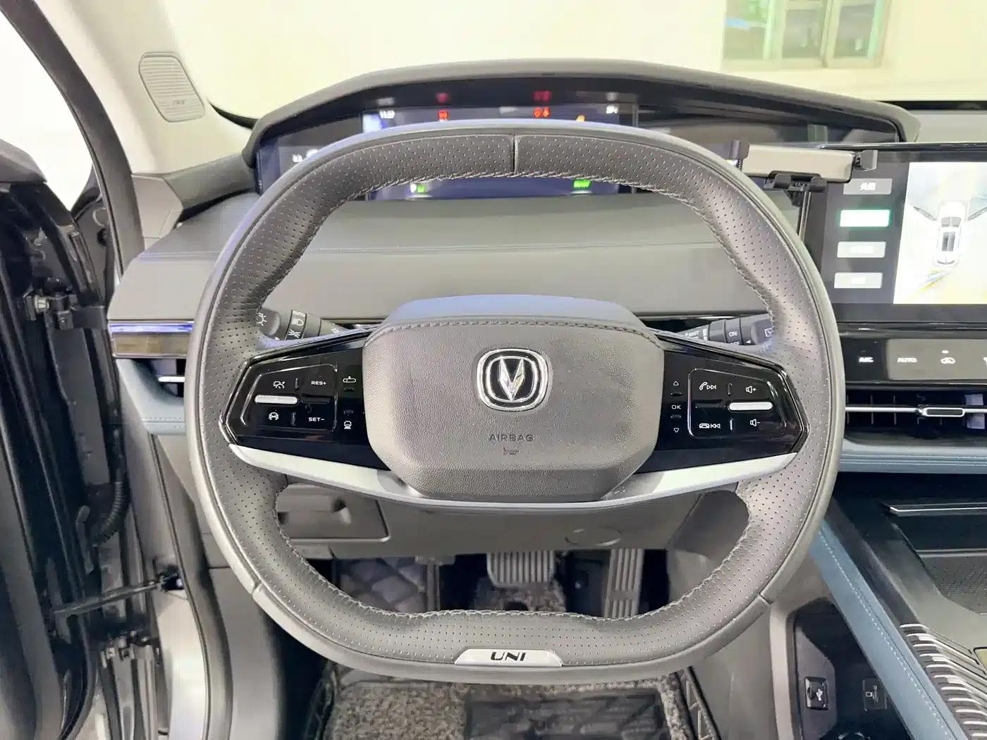 Changan UNI-K Smart Electric iDD 2022 Blue Whale iDD 130km 1.5T Excellent Edition — миниатюра 14