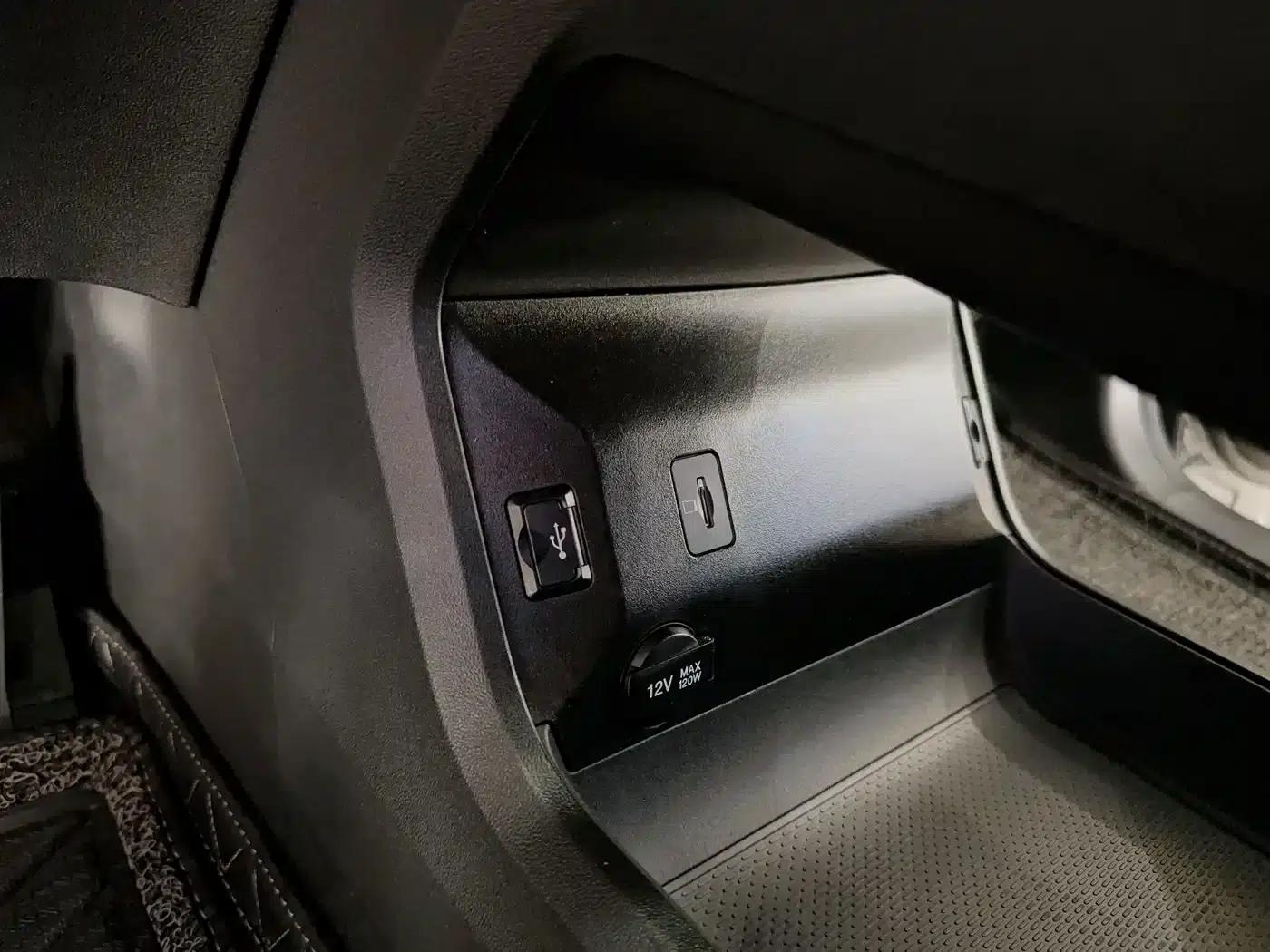 Changan UNI-K Smart Electric iDD 2022 Blue Whale iDD 130km 1.5T Excellent Edition — миниатюра 24