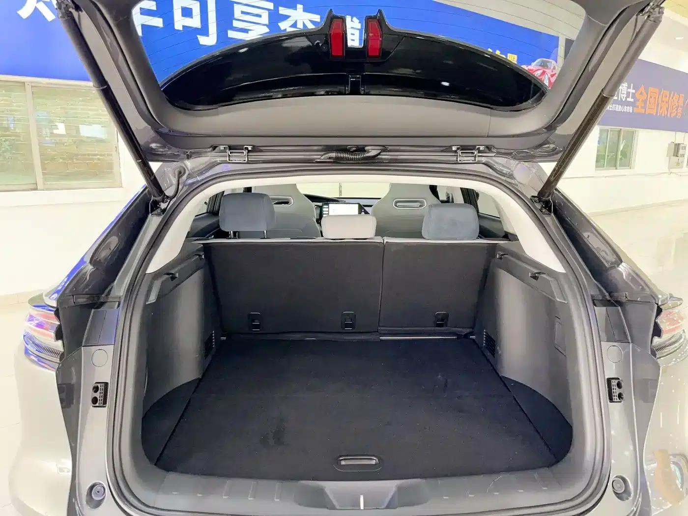 Changan UNI-K Smart Electric iDD 2022 Blue Whale iDD 130km 1.5T Excellent Edition — миниатюра 27
