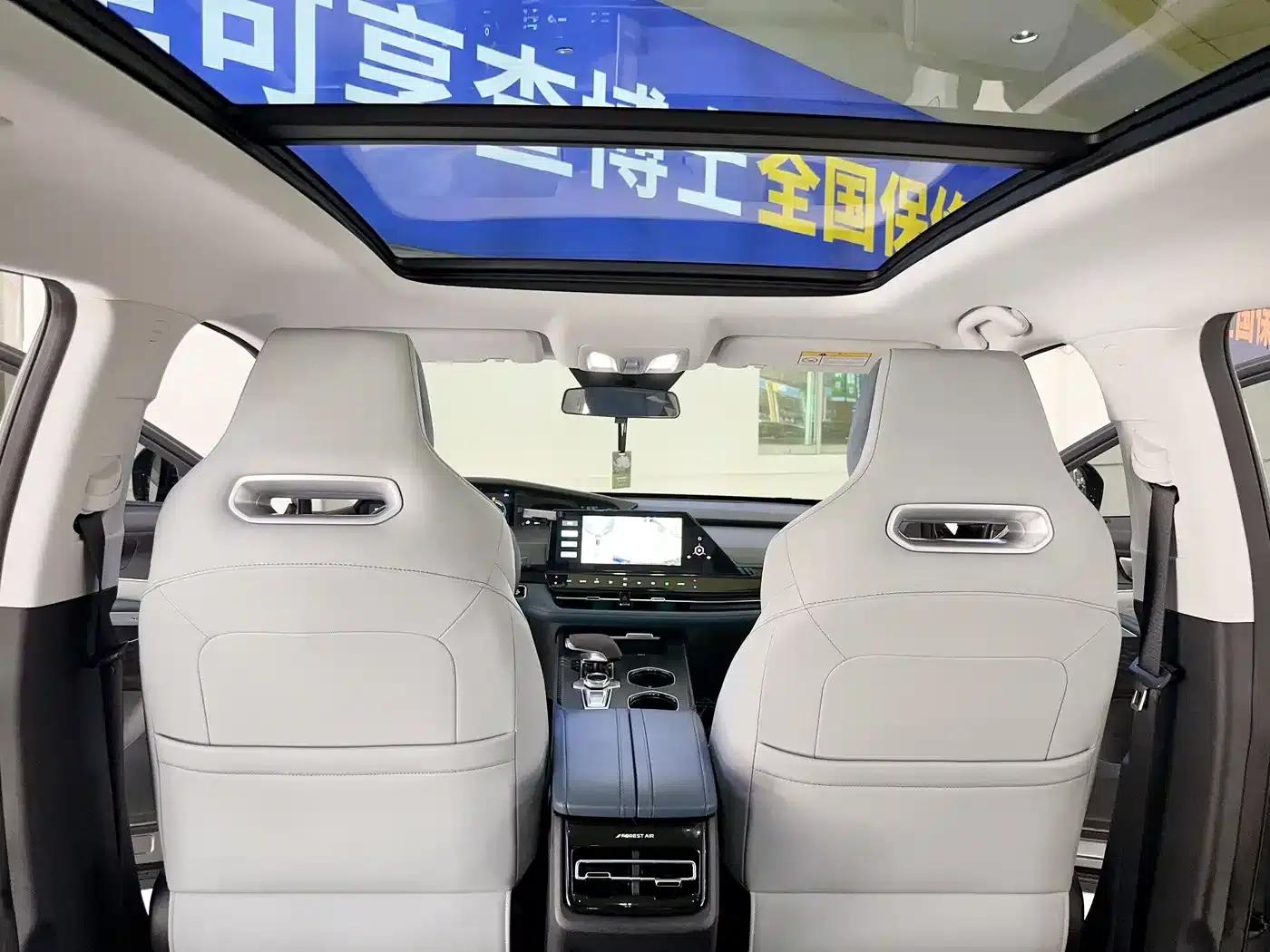 Changan UNI-K Smart Electric iDD 2022 Blue Whale iDD 130km 1.5T Excellent Edition — миниатюра 28