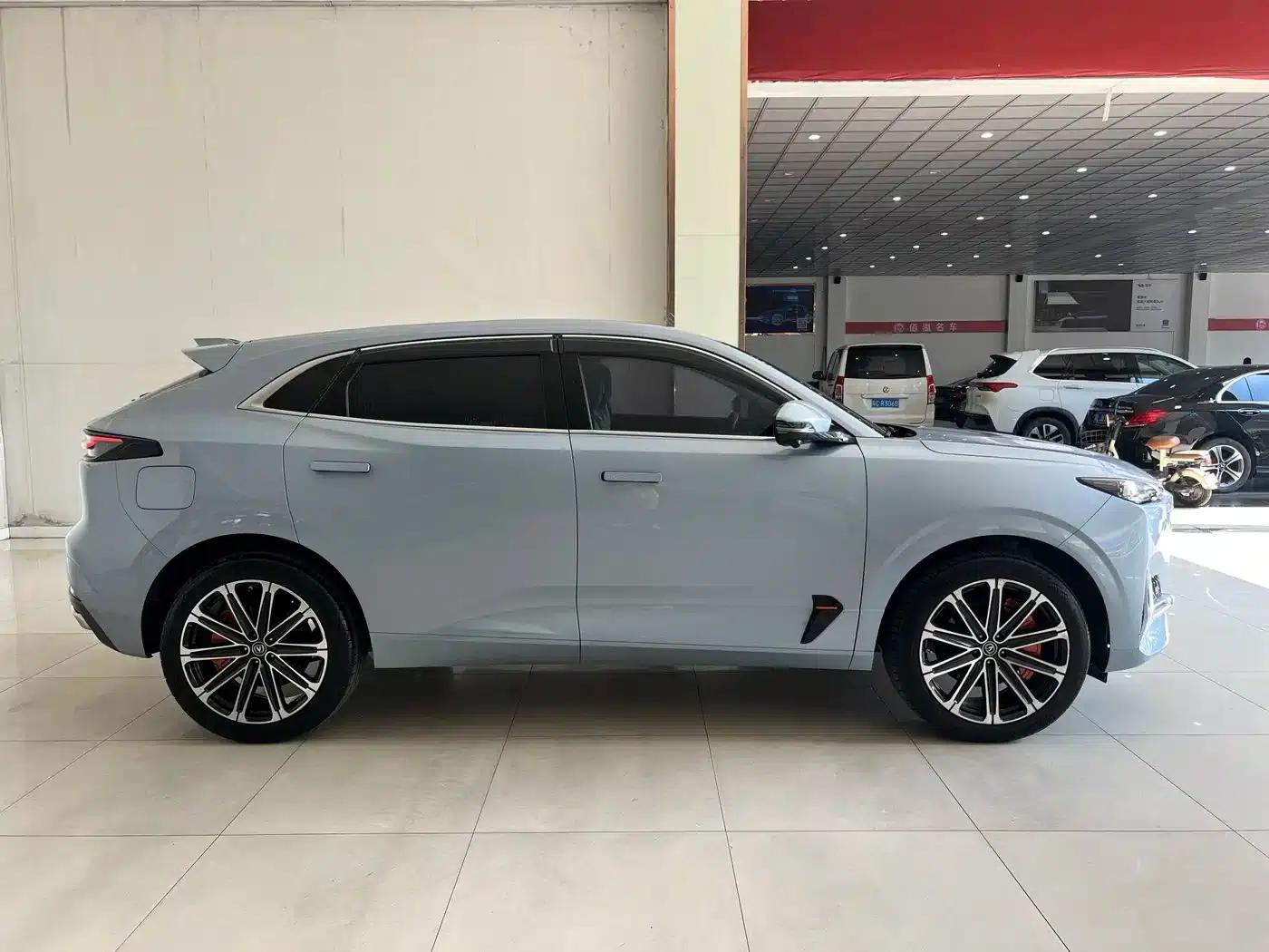 Changan UNI-K Smart Electric iDD 2022 Blue Whale iDD 130km 1.5T Premium Edition — миниатюра 13