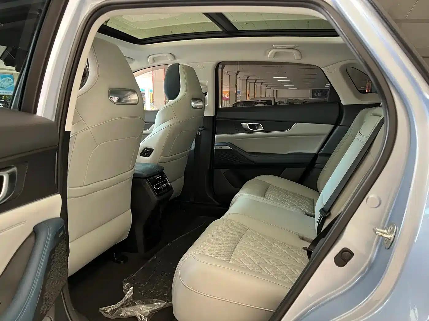 Changan UNI-K Smart Electric iDD 2022 Blue Whale iDD 130km 1.5T Premium Edition — миниатюра 6