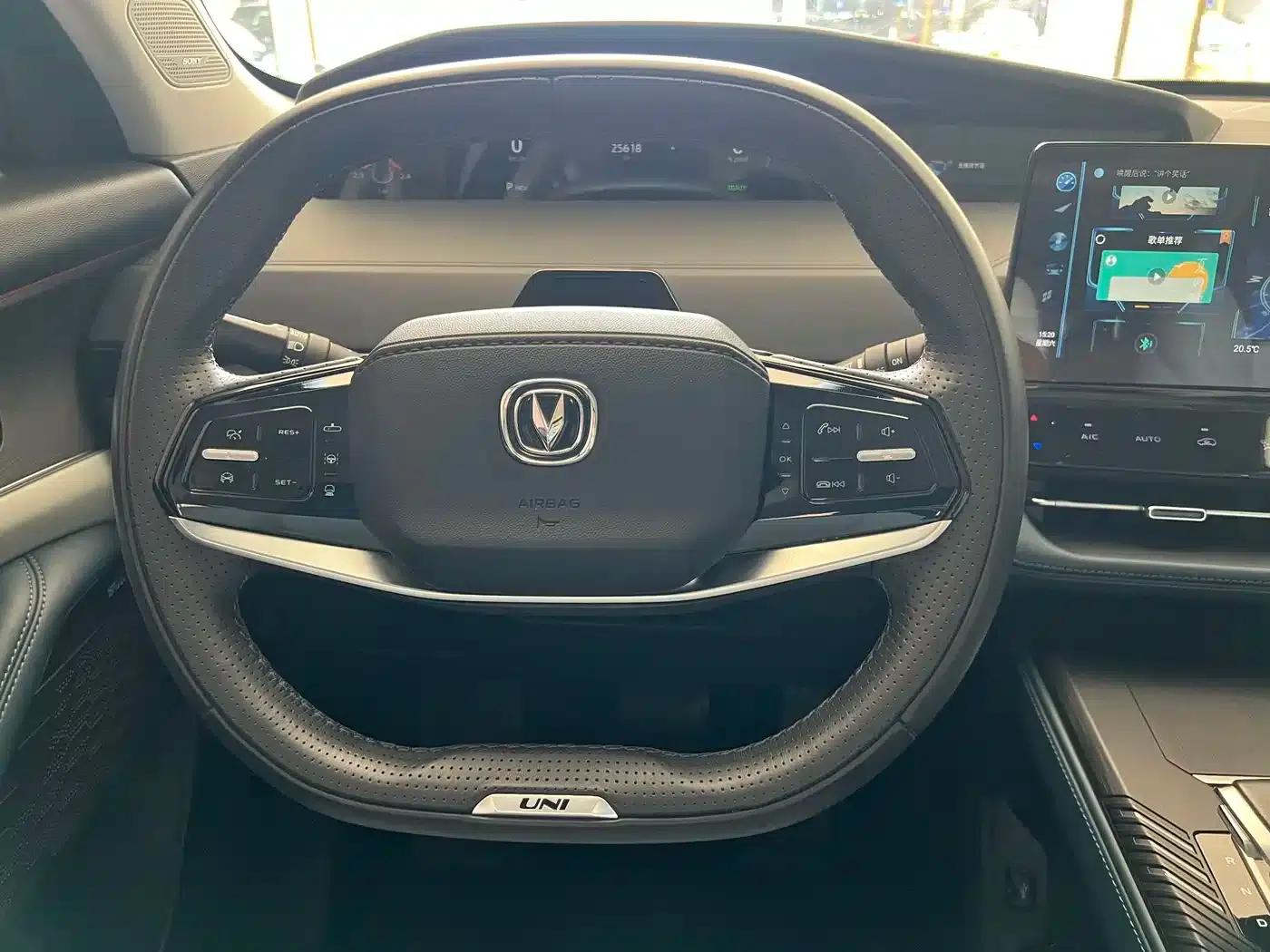 Changan UNI-K Smart Electric iDD 2022 Blue Whale iDD 130km 1.5T Premium Edition — миниатюра 9