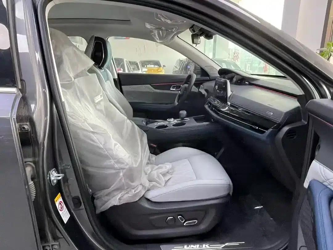 Changan UNI-K Smart Electric iDD 2023 Model, Smart Electric iDD 1.5T, 135km/h Smart Leading Edition — миниатюра 7