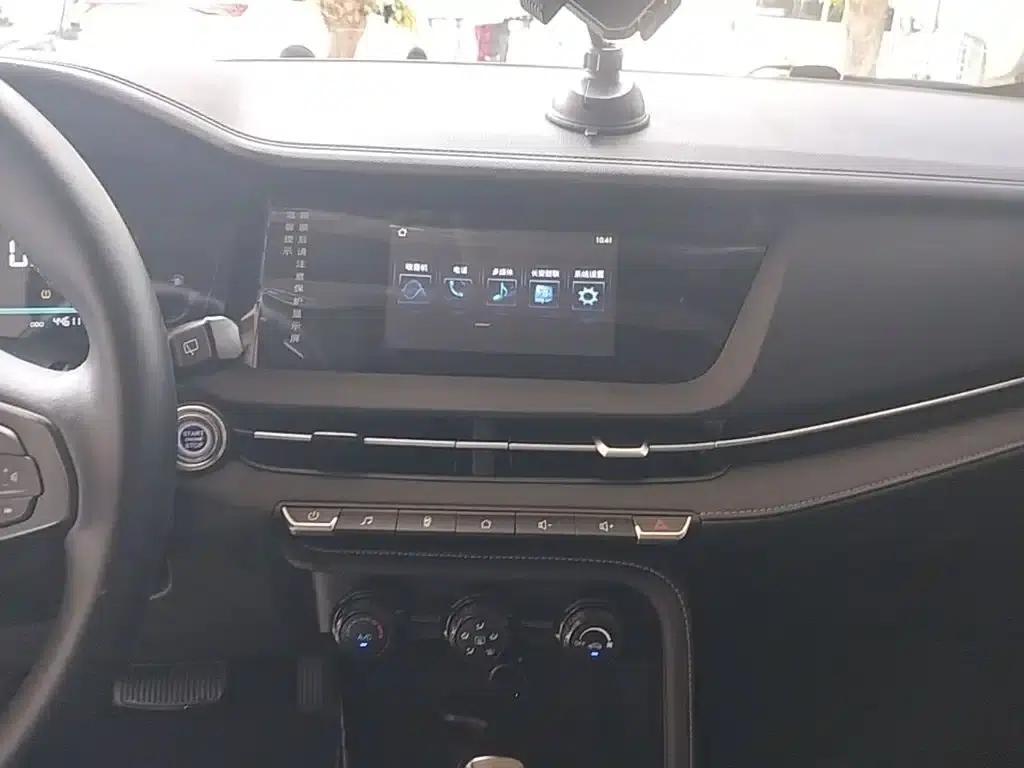 Changan CS15 2021 1.5L Automatic Enjoyment Edition — миниатюра 13