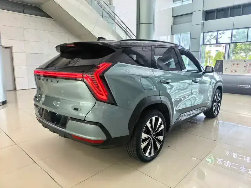 Geely Boyue L 2025 Fourth Generation 1.5TD DCT Splendid — миниатюра 3