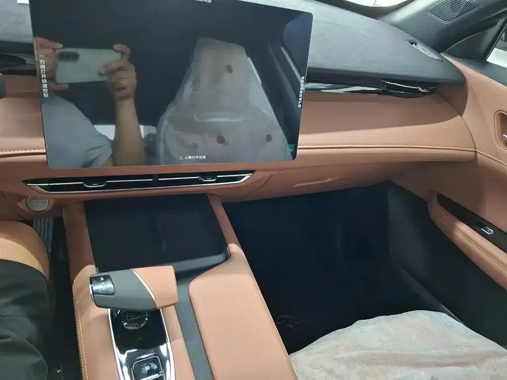 Changan UNI-Z 2026 1.5T Comfort Edition — миниатюра 13