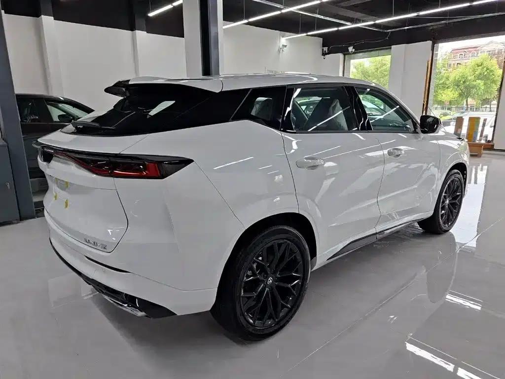 Changan UNI-Z 2026 1.5T Comfort Edition — миниатюра 6