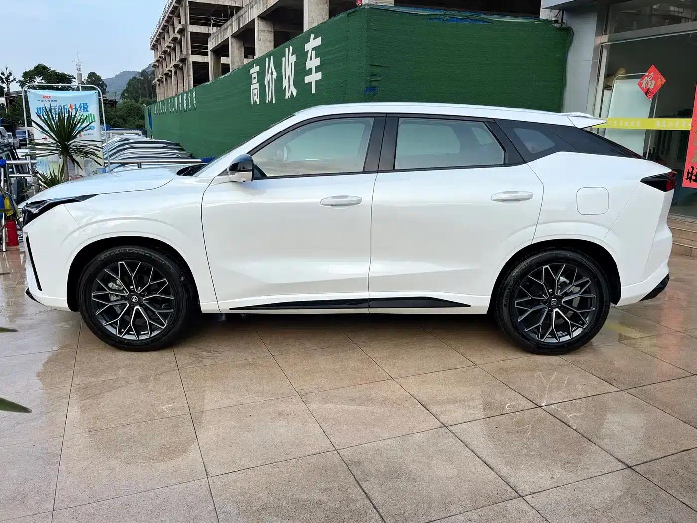 Changan UNI-Z 2025 1.5T Luxury Edition — миниатюра 5