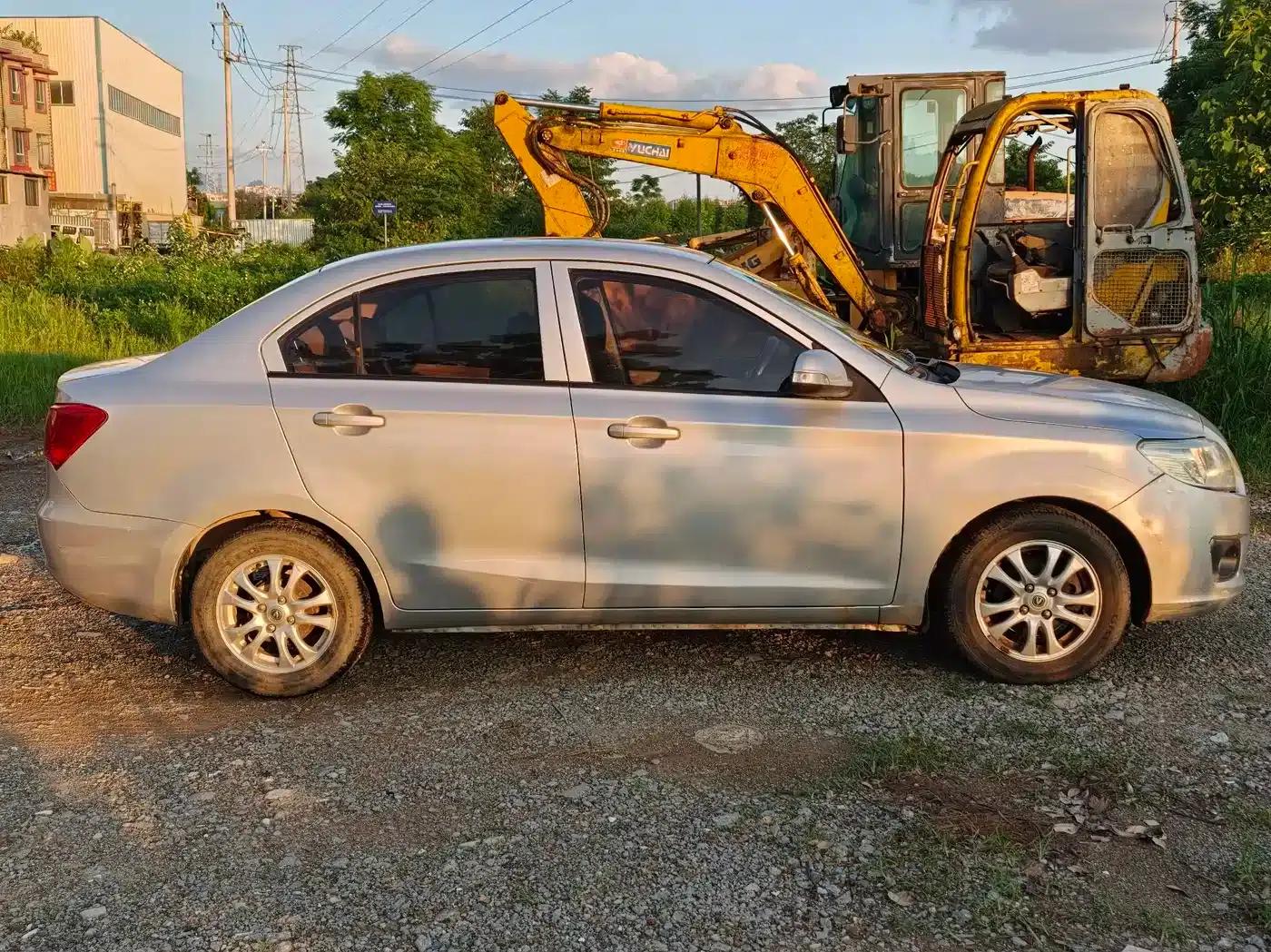 Yuexiang V3 2012 1.3L Manual Deluxe Edition (National IV Emission Standard) — миниатюра 4