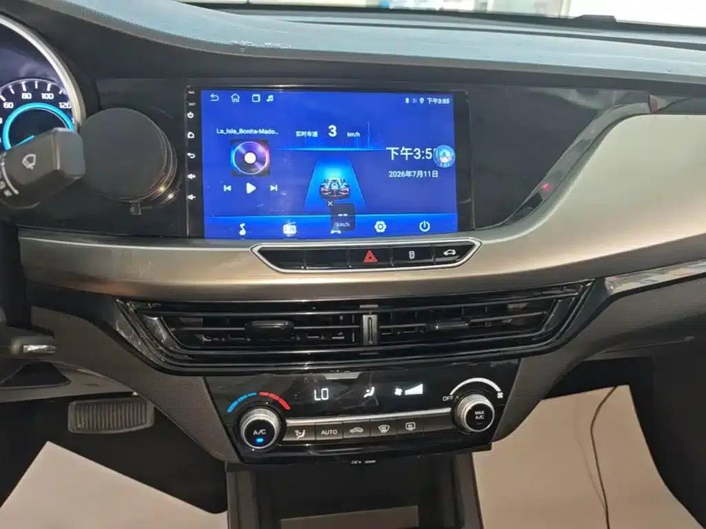Changan Eado New Energy 2022 EV460 Smart Ride-Hailing Edition (Lithium Iron Phosphate) — миниатюра 13