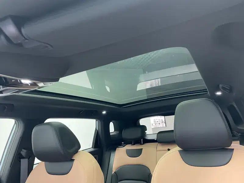 Geely ICON 2023 1.5TD Chocolate Premium Edition — миниатюра 19
