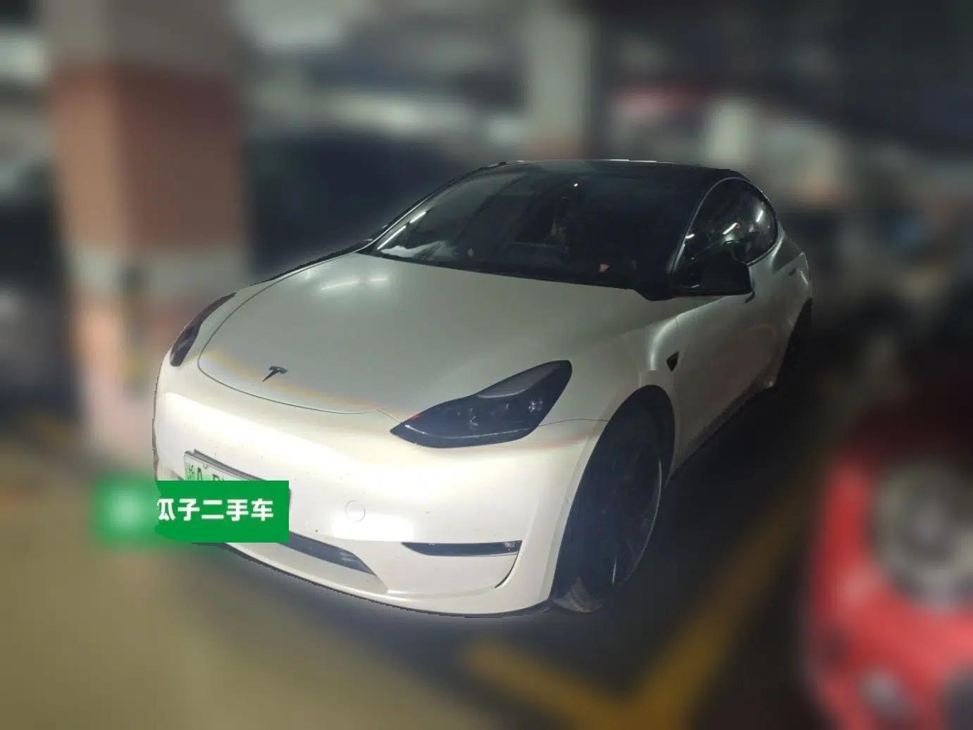 Tesla Model Y 2021 Long-Range All-Wheel-Drive Version — миниатюра 1