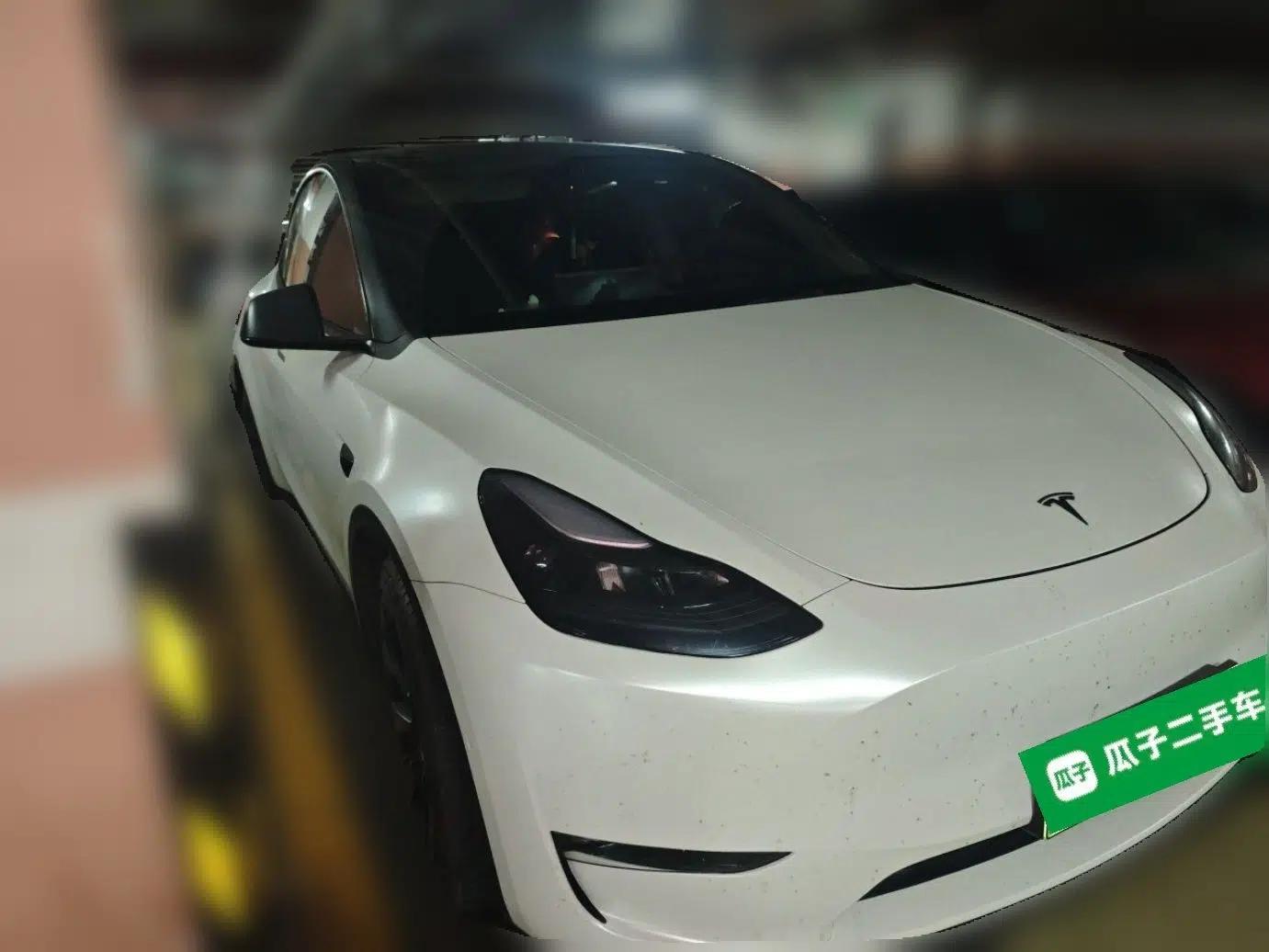 Tesla Model Y 2021 Long-Range All-Wheel-Drive Version — миниатюра 3