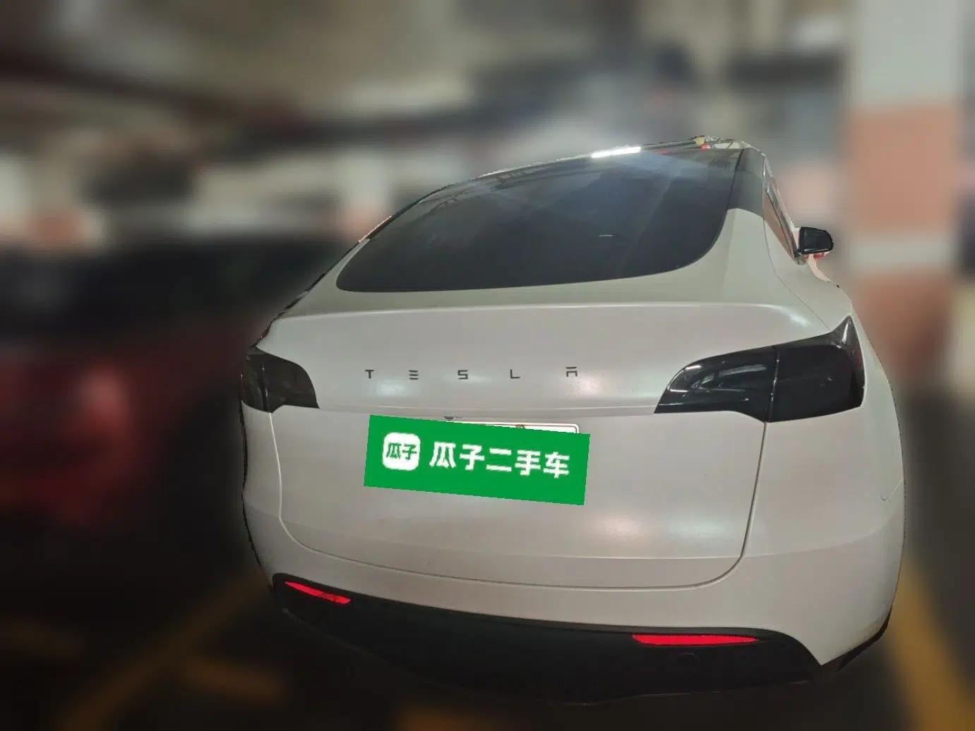 Tesla Model Y 2021 Long-Range All-Wheel-Drive Version — миниатюра 5