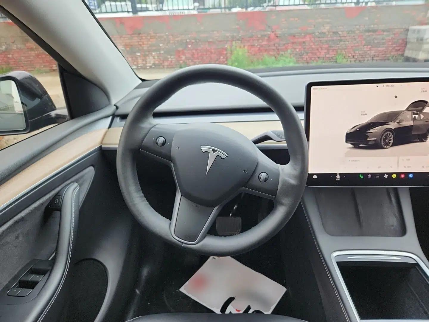 Tesla Model Y 2022 Revised Version Rear-Wheel Drive — миниатюра 10
