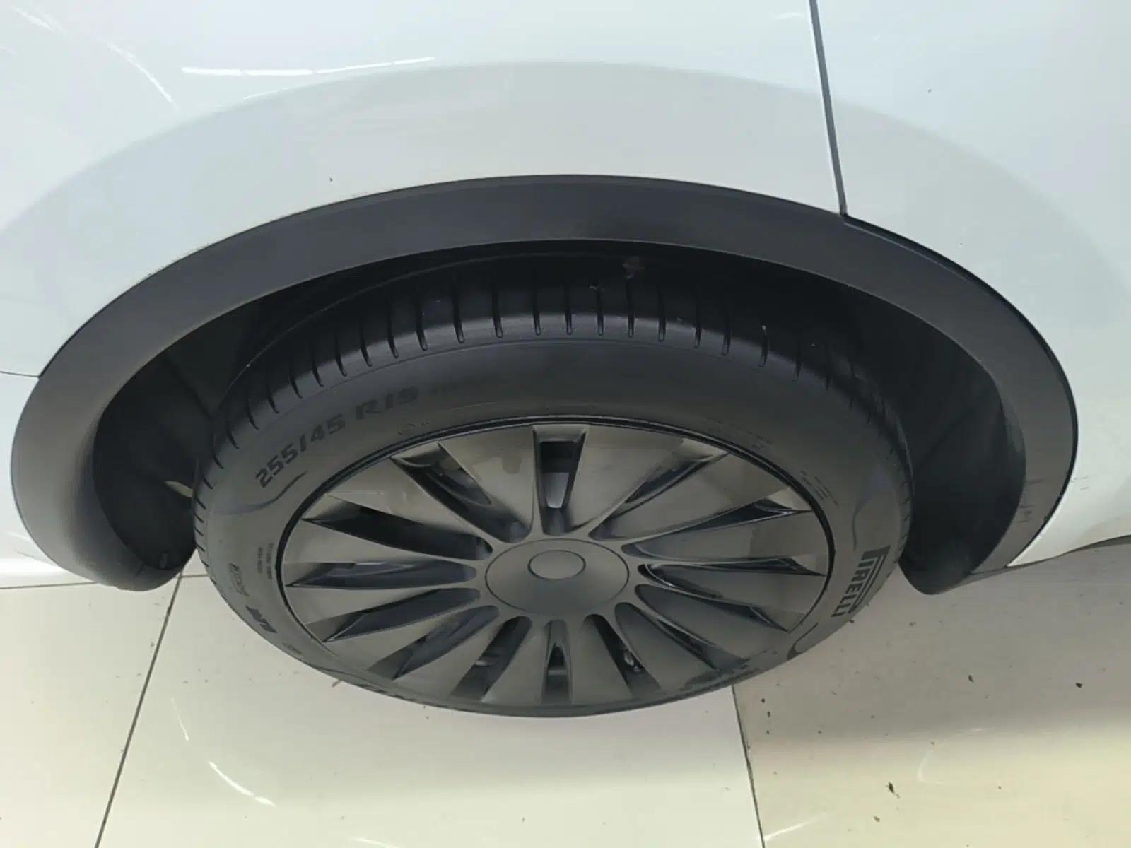 Tesla Model Y 2022 Revised Version Rear-Wheel Drive — миниатюра 11
