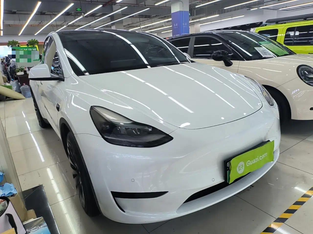 Tesla Model Y 2022 Revised Version Rear-Wheel Drive — миниатюра 3