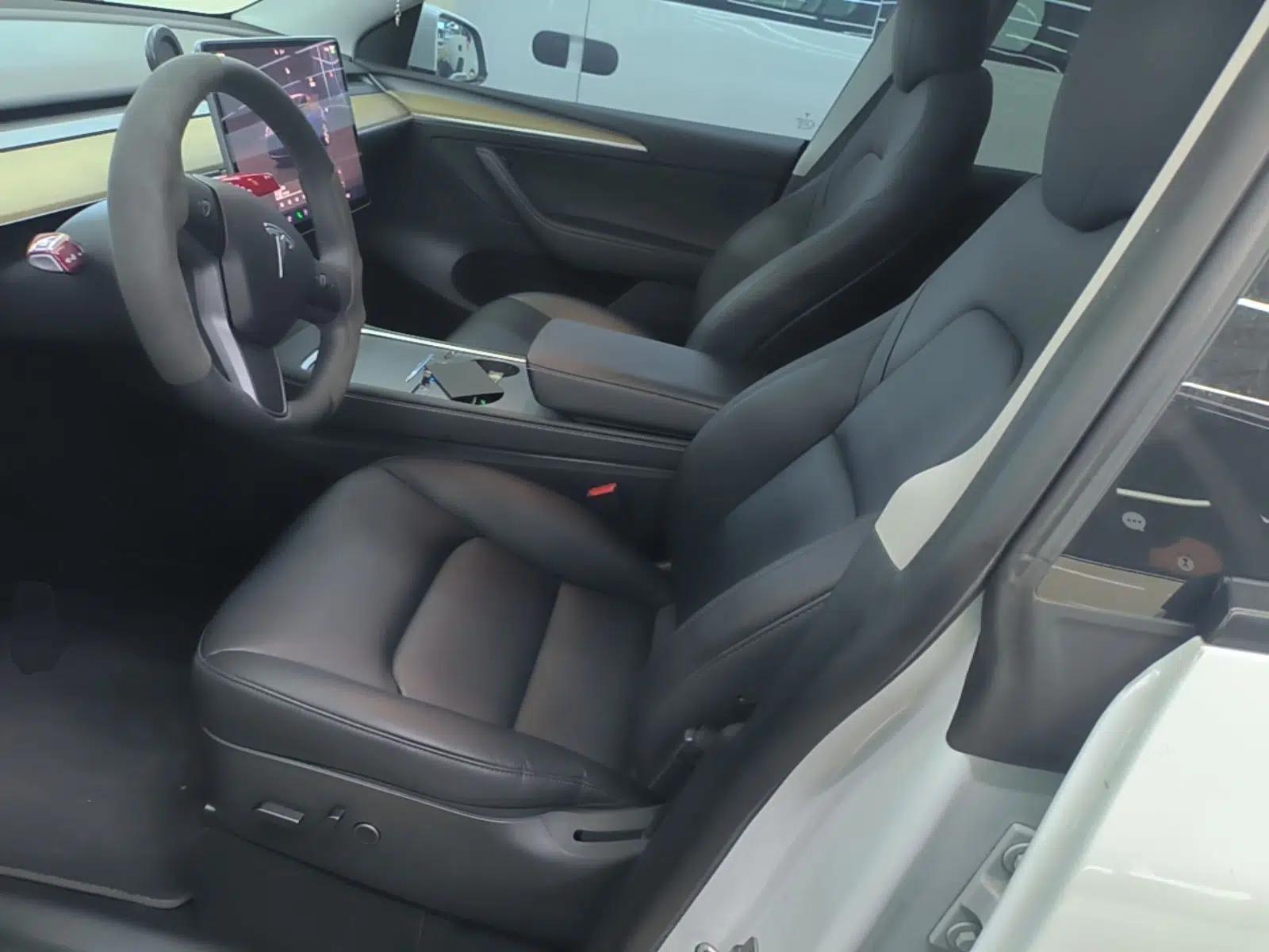 Tesla Model Y 2022 Revised Version Rear-Wheel Drive — миниатюра 22