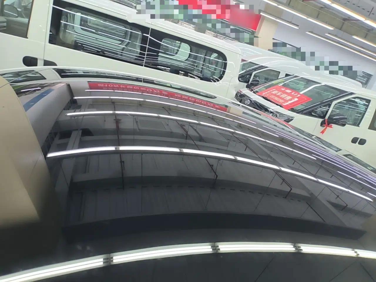 Tesla Model Y 2022 Revised Version Rear-Wheel Drive — миниатюра 7