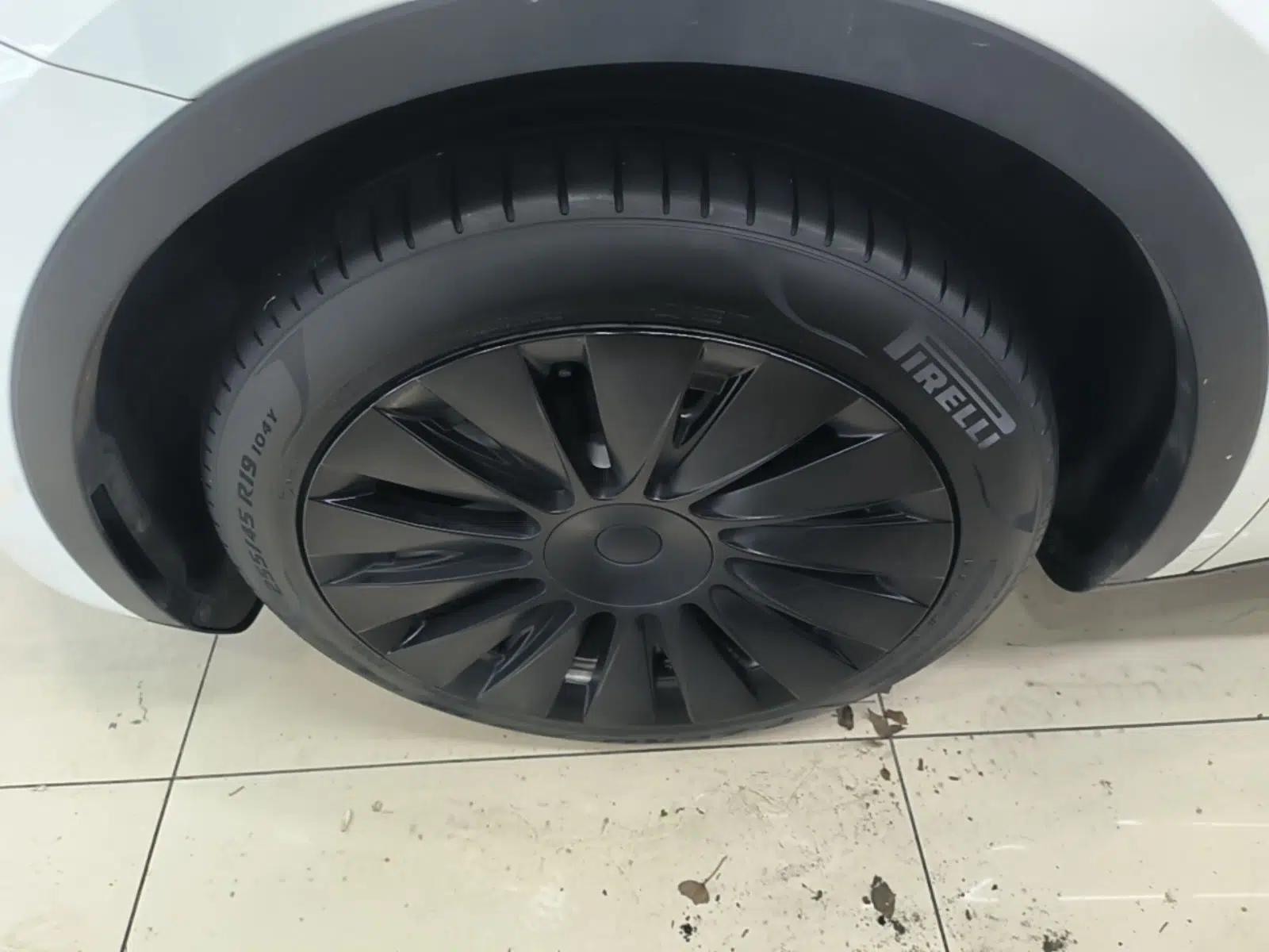 Tesla Model Y 2022 Revised Version Rear-Wheel Drive — миниатюра 10