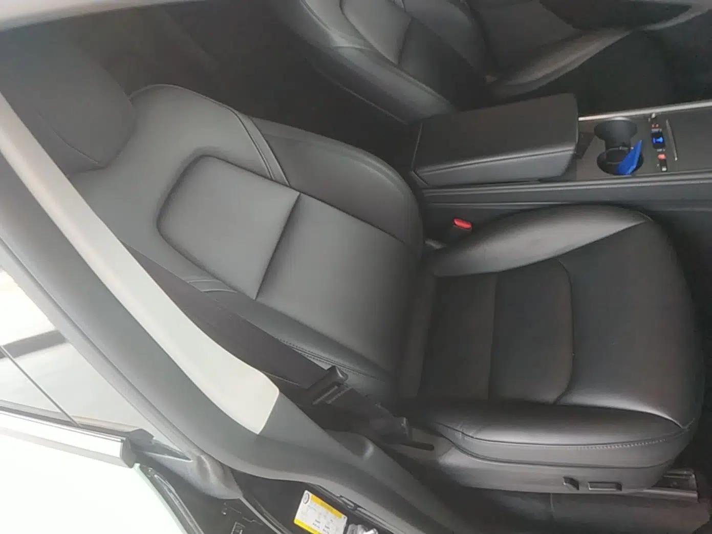 Tesla Model Y 2021 Long-Range All-Wheel-Drive Version 3D7 — миниатюра 19