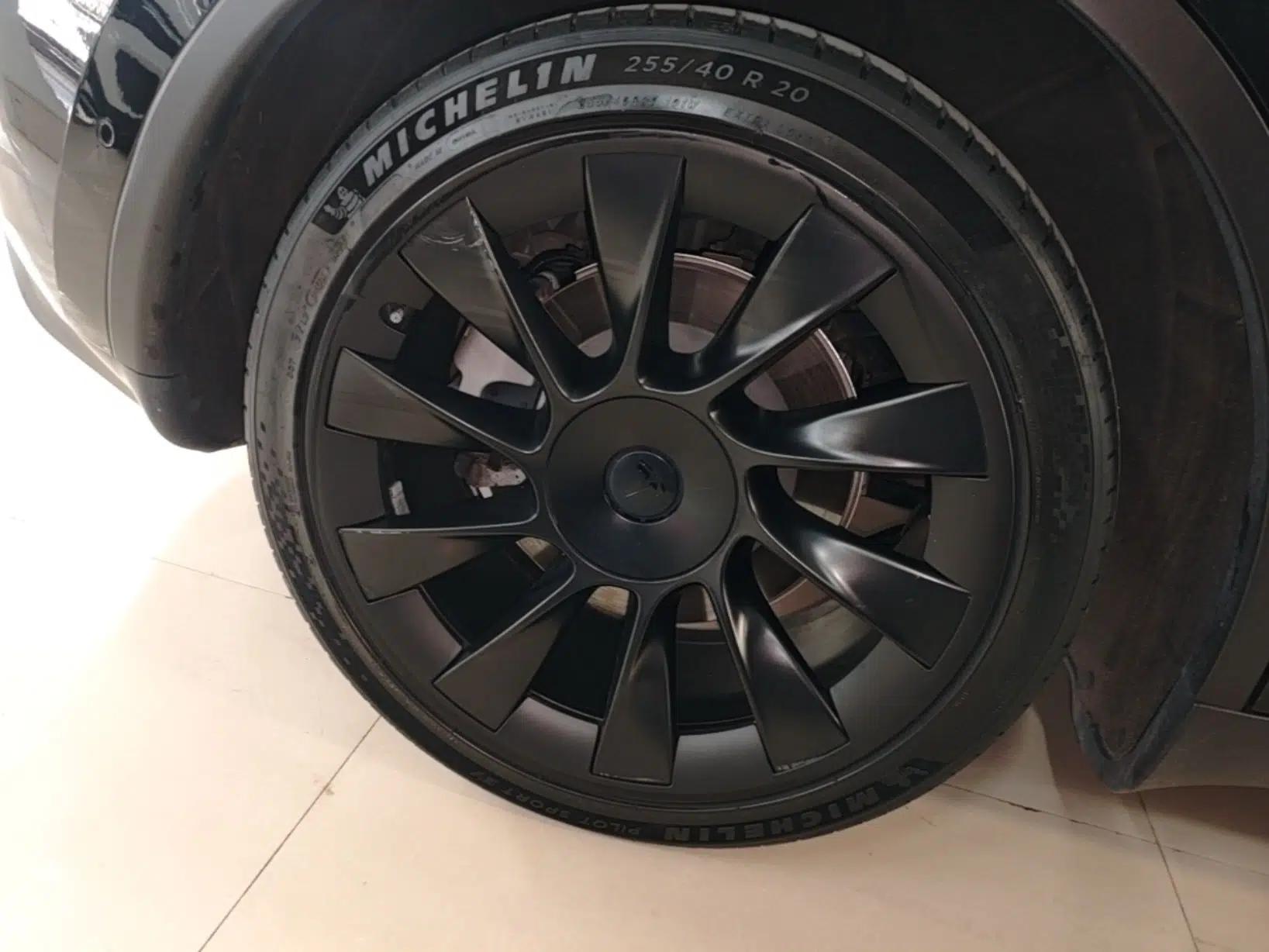 Tesla Model Y 2021 Standard Range Rear-Wheel Drive Version — миниатюра 11