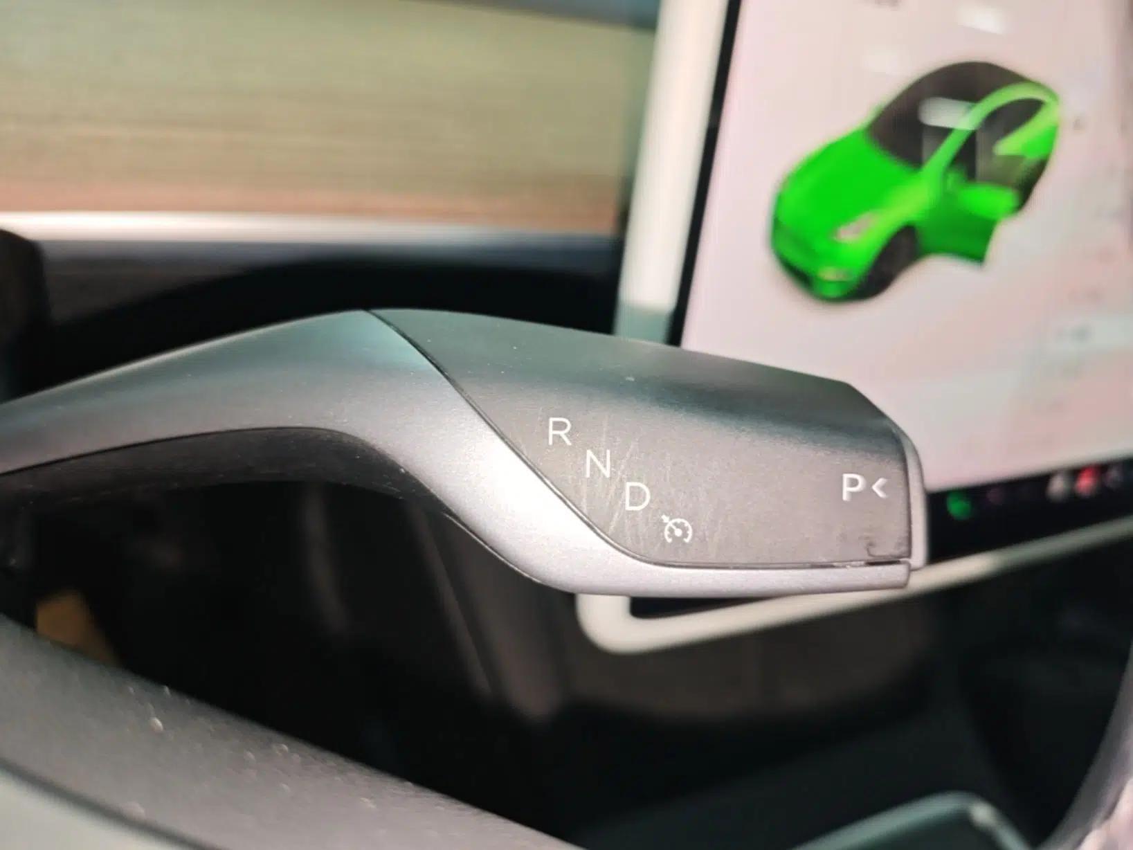 Tesla Model Y 2021 Standard Range Rear-Wheel Drive Version — миниатюра 16