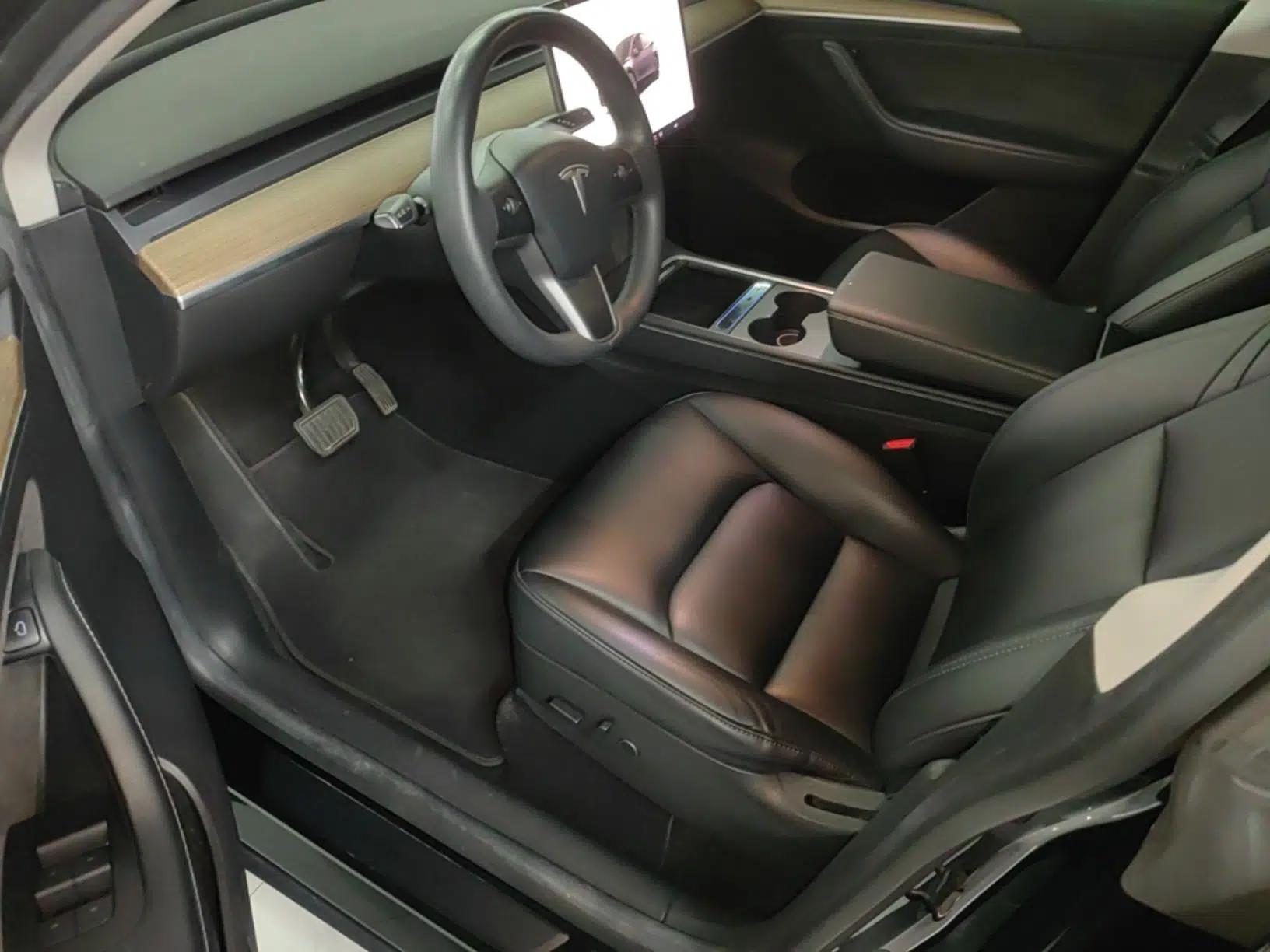 Tesla Model Y 2022 Rear-Wheel-Drive Version — миниатюра 18
