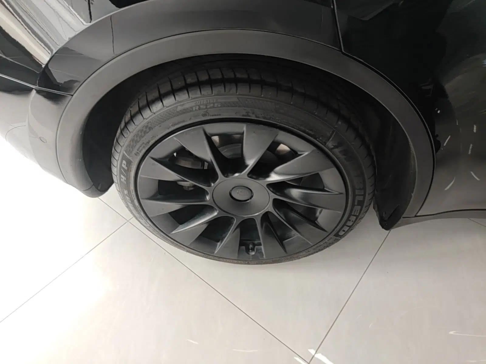 Tesla Model Y 2022 Rear-Wheel-Drive Version — миниатюра 11