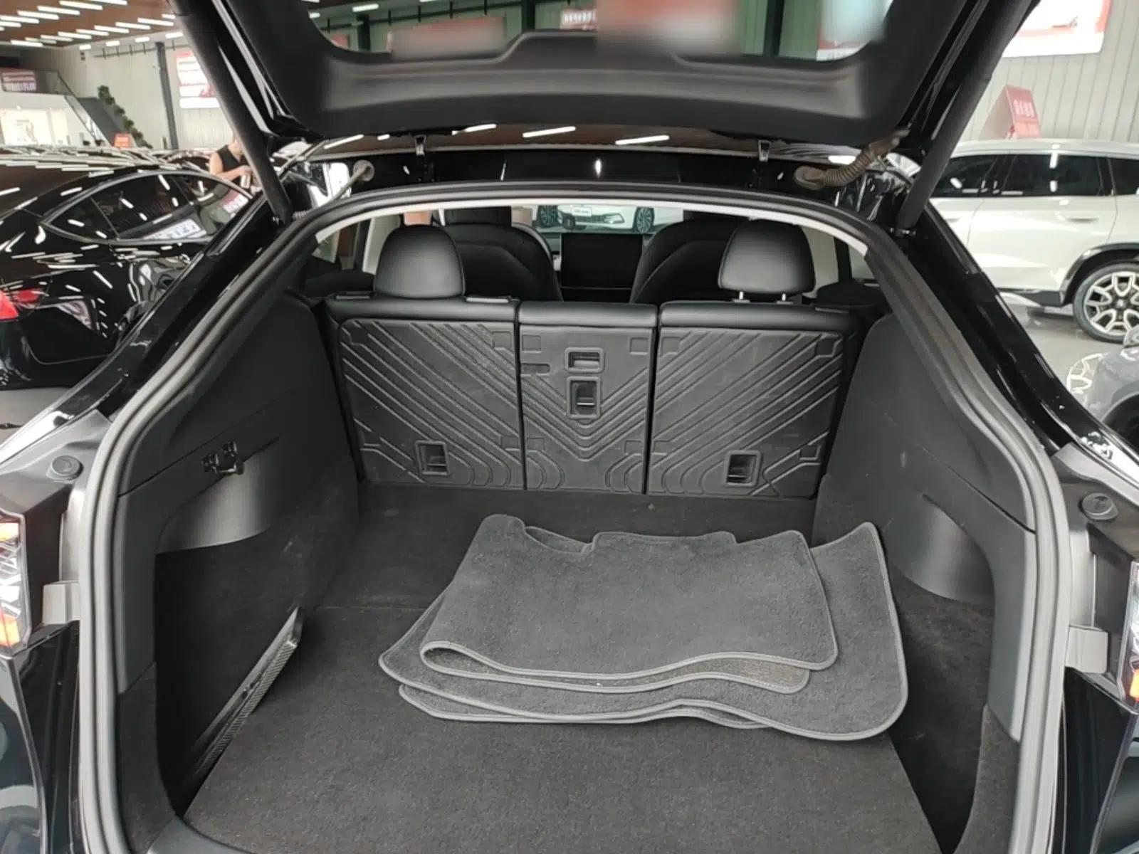 Tesla Model Y 2022 Rear-Wheel-Drive Version — миниатюра 22