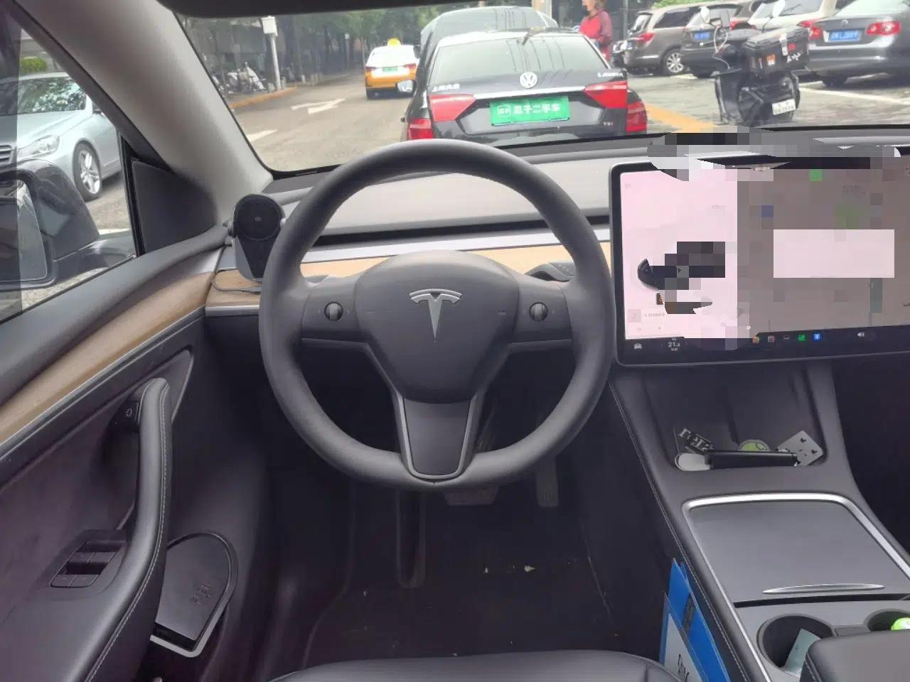 Tesla Model Y 2021 Standard Range Rear-Wheel Drive Version — миниатюра 10