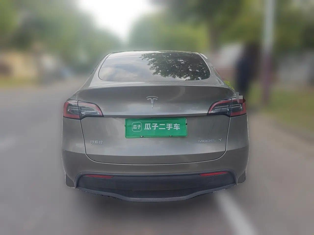 Tesla Model Y 2022 Revised Version Rear-Wheel Drive — миниатюра 3