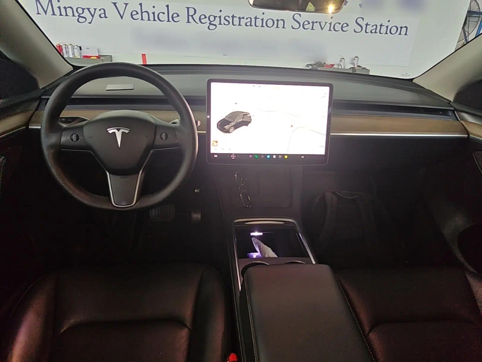 Tesla Model Y 2021 Standard Range Rear-Wheel Drive Version — миниатюра 12