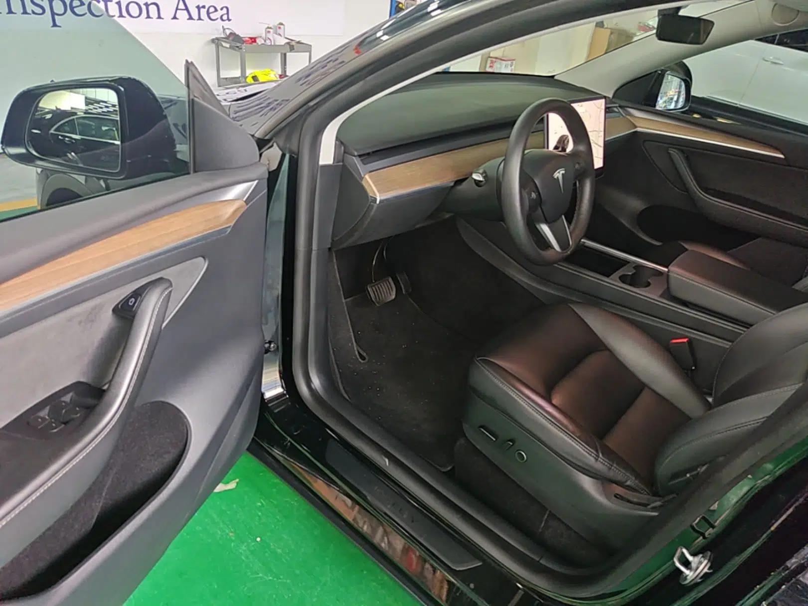 Tesla Model Y 2021 Standard Range Rear-Wheel Drive Version — миниатюра 18