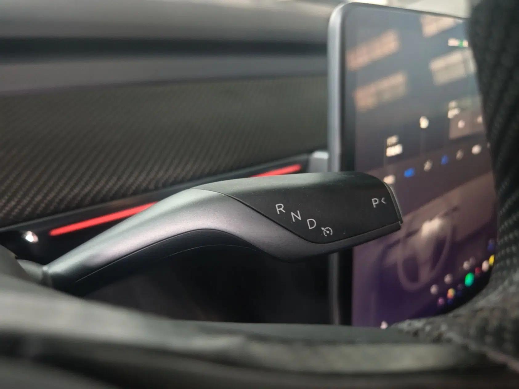 Tesla Model Y 2021 Standard Range Rear-Wheel Drive Version — миниатюра 16