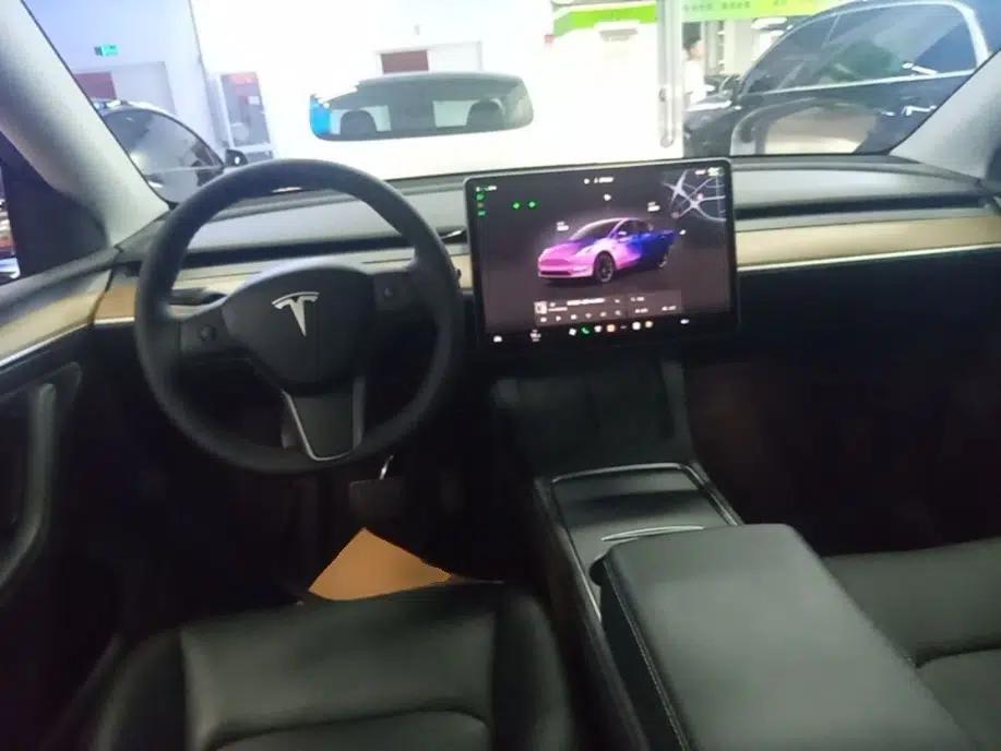 Tesla Model Y 2022 Rear-Wheel-Drive Version — миниатюра 17