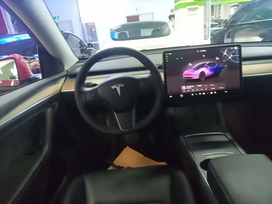 Tesla Model Y 2022 Rear-Wheel-Drive Version — миниатюра 18