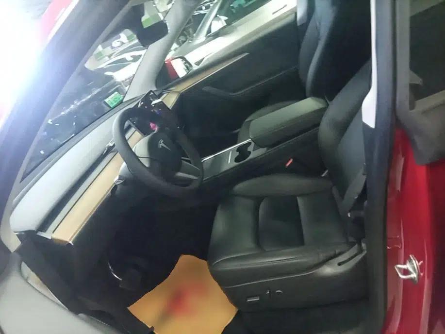 Tesla Model Y 2022 Rear-Wheel-Drive Version — миниатюра 22