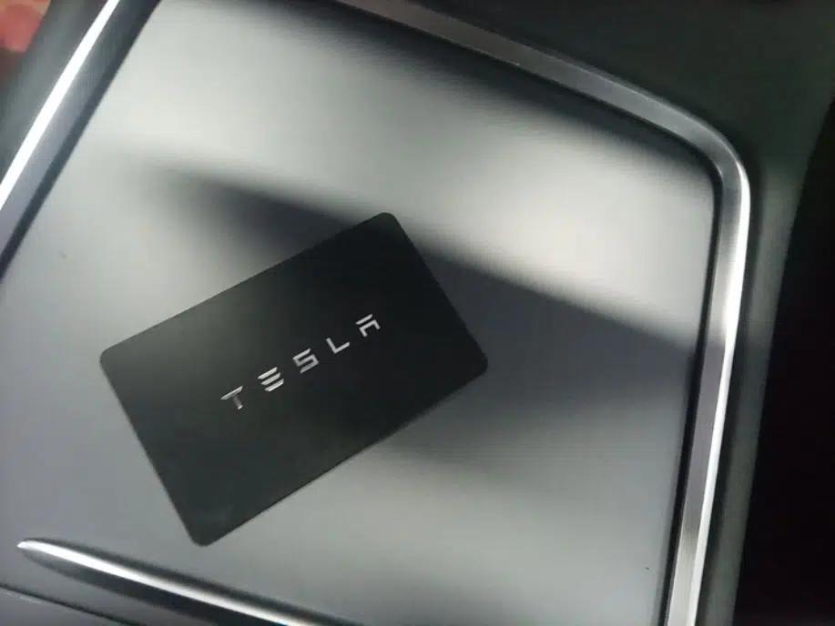 Tesla Model Y 2022 Rear-Wheel-Drive Version — миниатюра 28