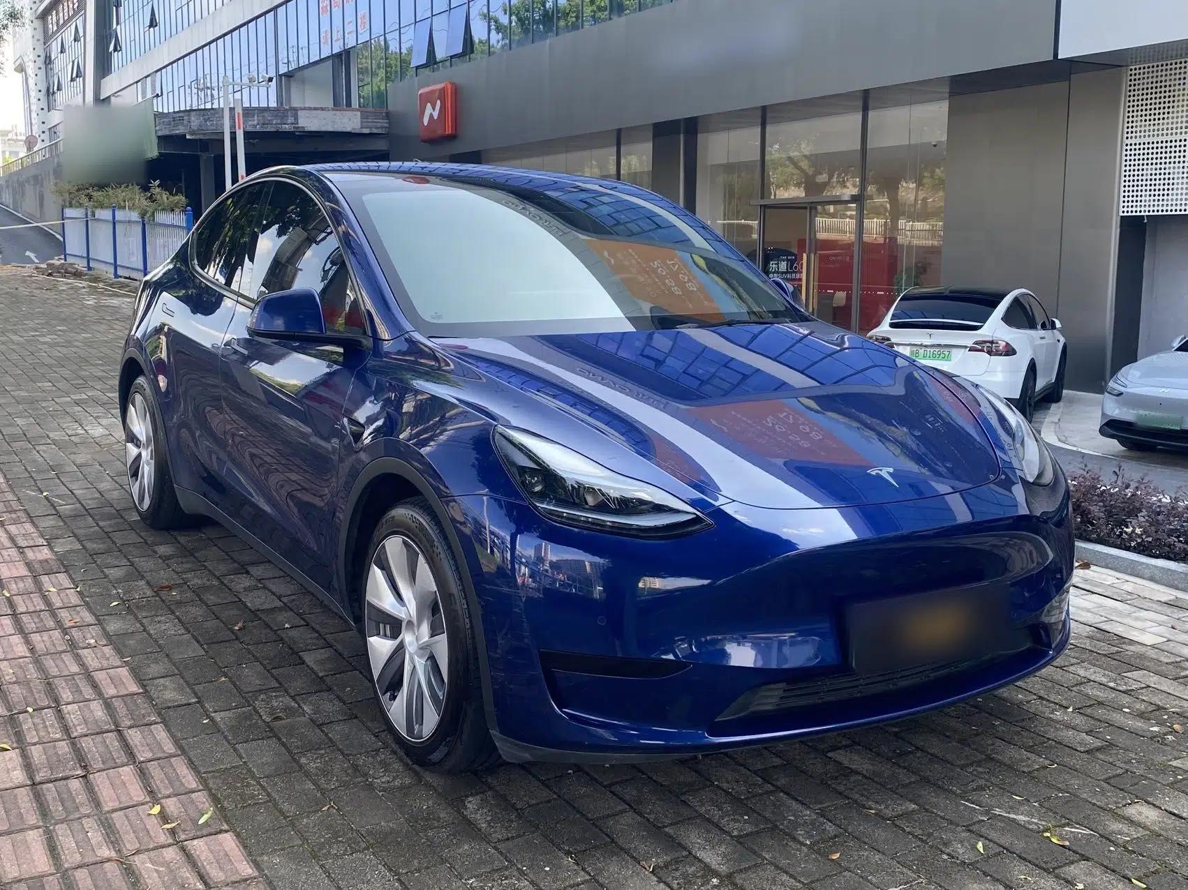 Tesla Model Y 2022 Rear-Wheel-Drive Version — миниатюра 3