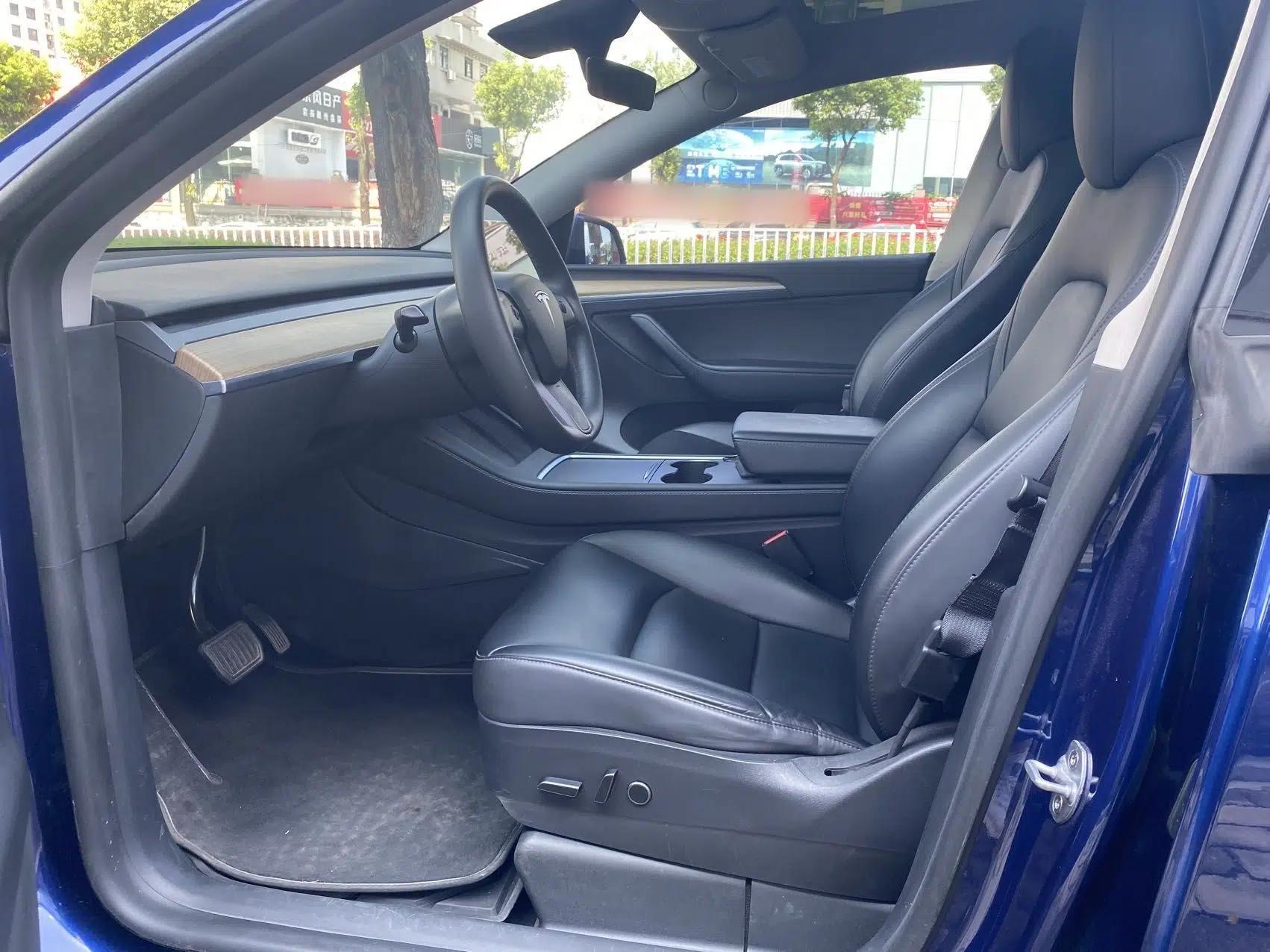 Tesla Model Y 2022 Rear-Wheel-Drive Version — миниатюра 10