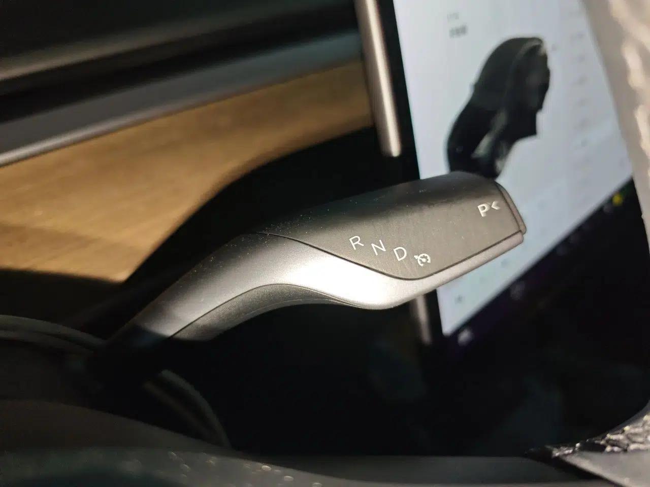 Tesla Model Y 2021 Long-Range All-Wheel-Drive Version 3D7 — миниатюра 14