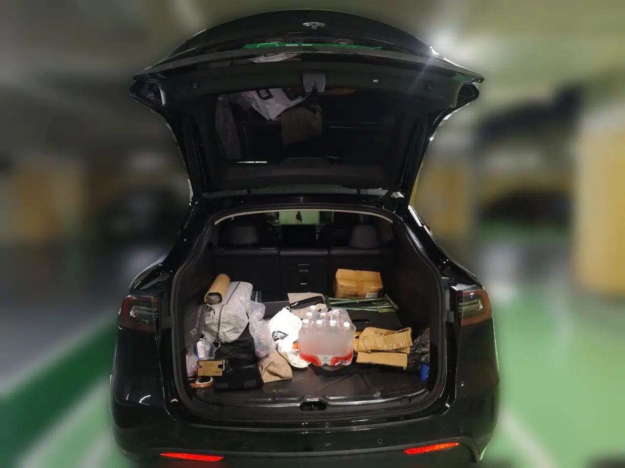 Tesla Model Y 2021 Long-Range All-Wheel-Drive Version 3D7 — миниатюра 19